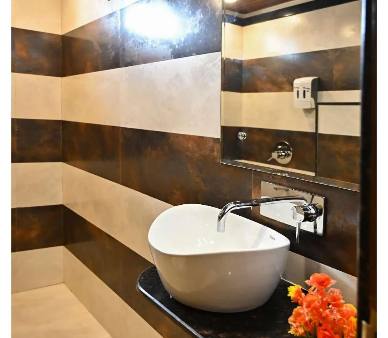 Hotel Heritage Inn At Assi Ghat Waranasi